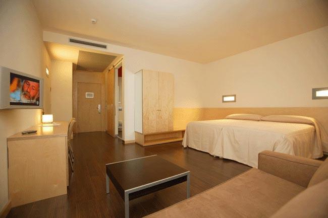 Gobeo Park Otel Vitoria-Gasteiz Dış mekan fotoğraf